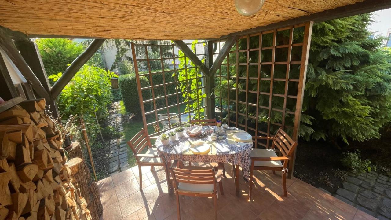 Magnolia Garden Apartamento Miskolc Exterior foto